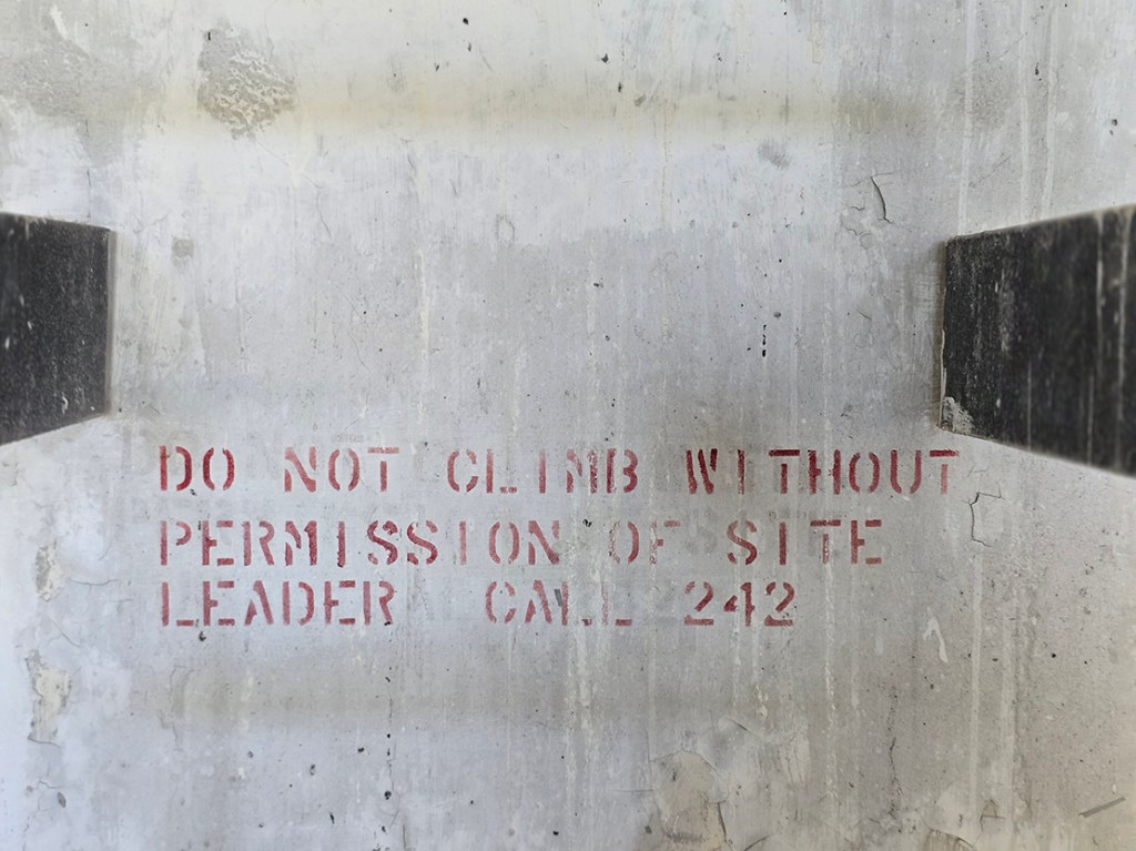 DO NOT CLIMB